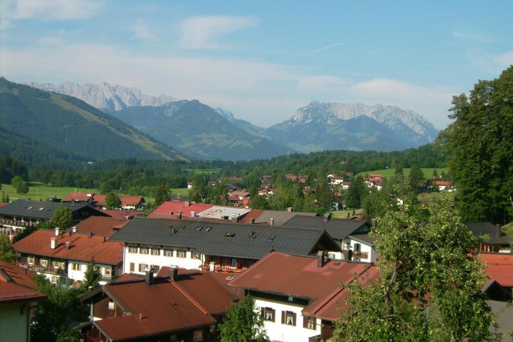 Haus Hubertus Apartment Reit im Winkl Exterior foto